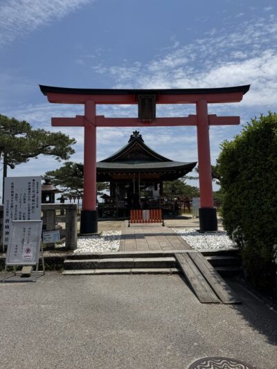 Karasaki Shrine